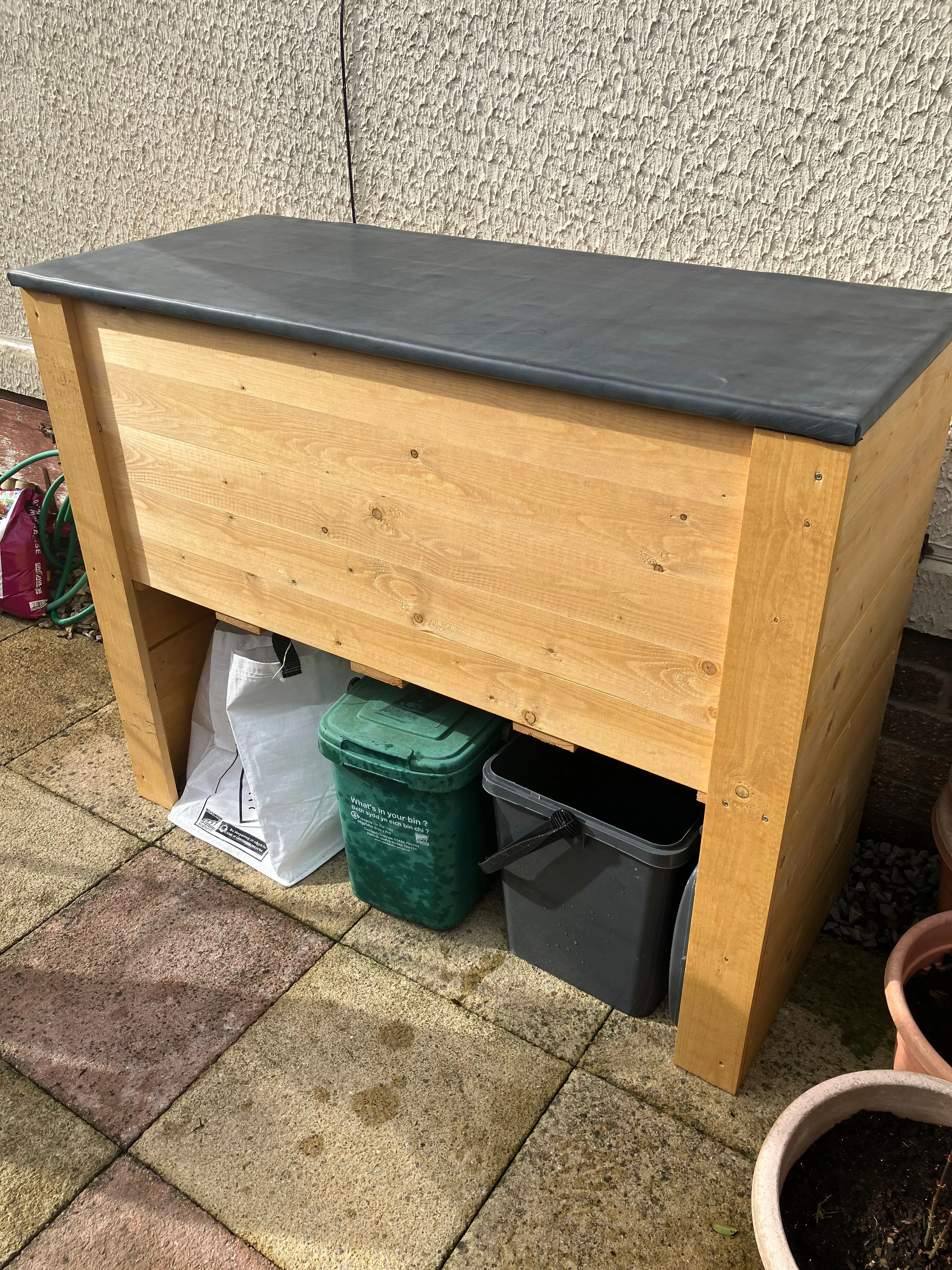 Double Decker with EPDM waterproof lid